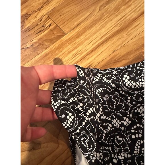 🖤‎ DKNY Strapless One-Piece Swimsuit – Black & White Lace Print – Peplum Ruffle - Picture 9 of 9